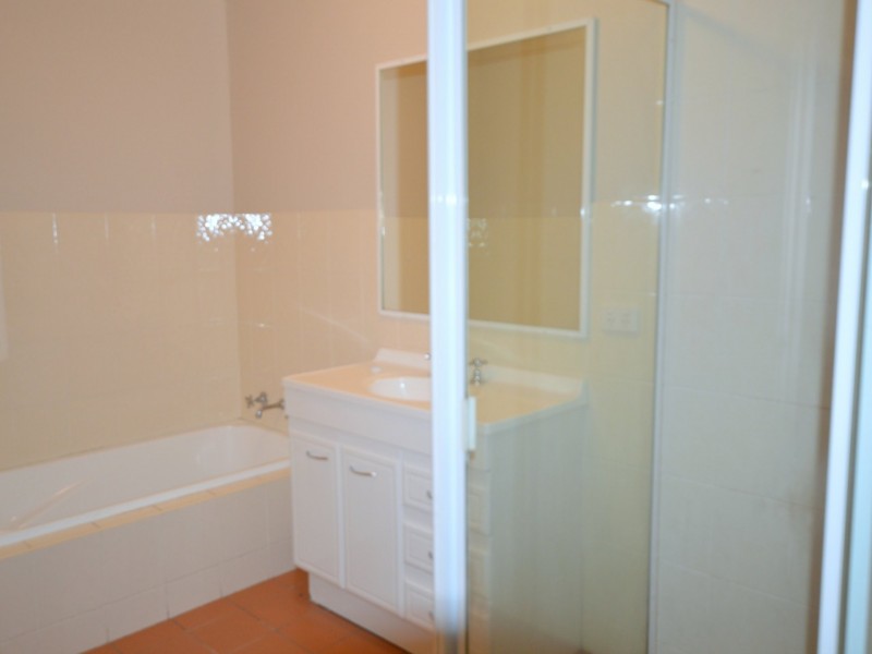 2/74 Yates Street, East Branxton NSW 2335