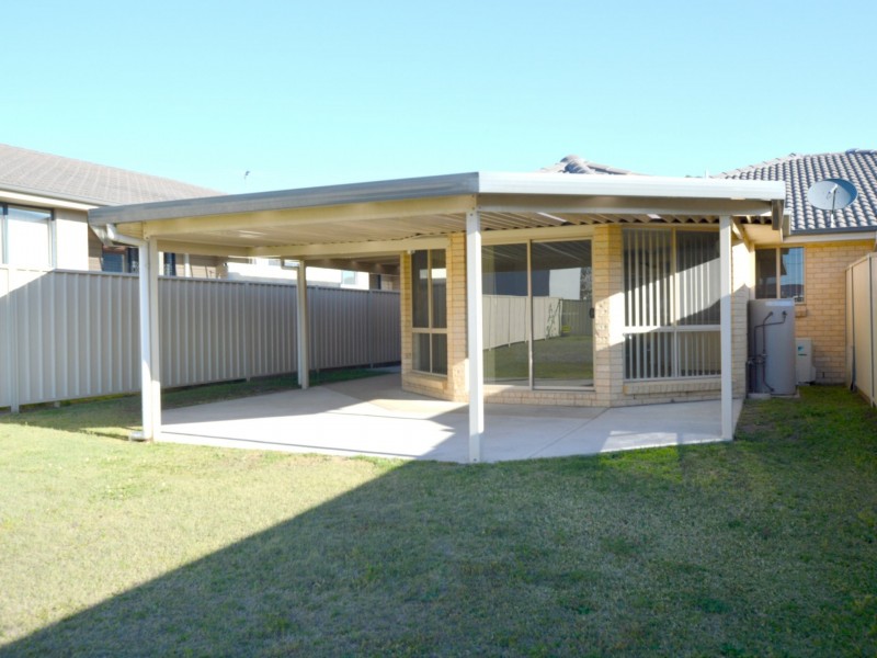 2/74 Yates Street, East Branxton NSW 2335