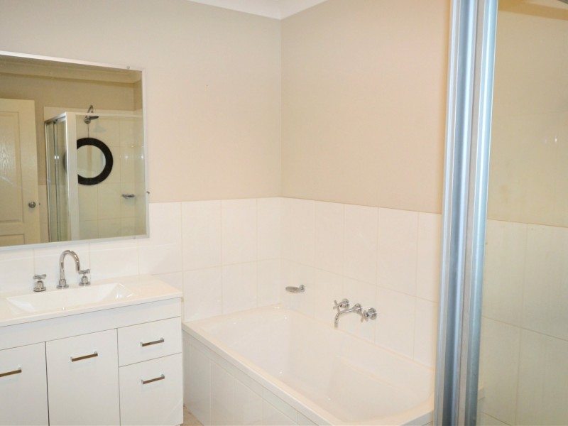 142 B McMahon Way, Singleton NSW 2330