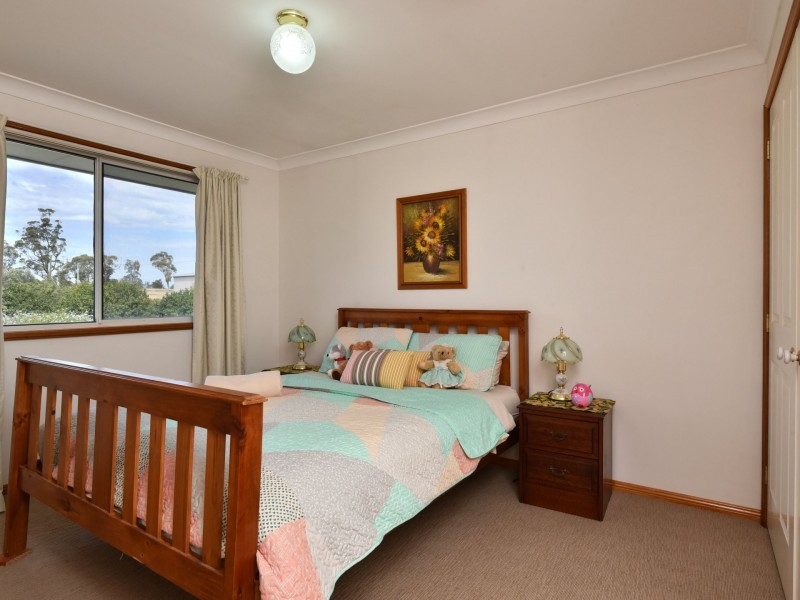 99 Minimbah Drive, Singleton NSW 2330