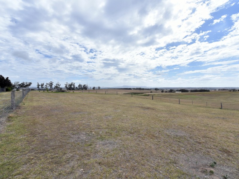 99 Minimbah Drive, Singleton NSW 2330