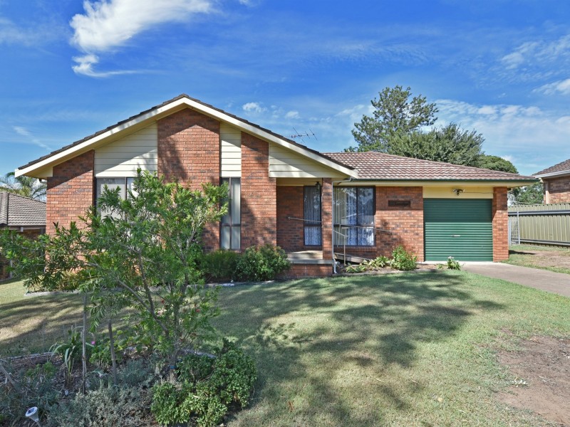 43 Wilmot Place, Singleton Heights NSW 2330
