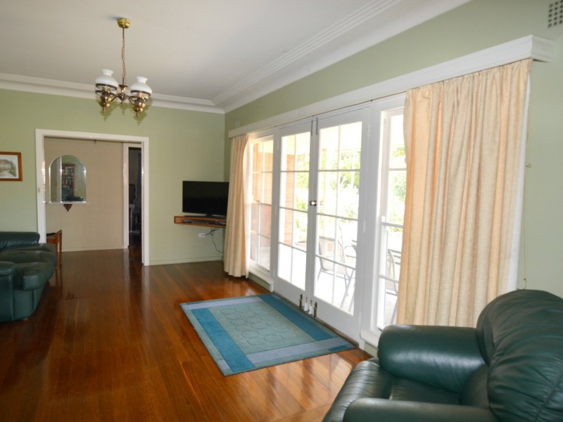 24 Edinburgh Avenue, Singleton NSW 2330