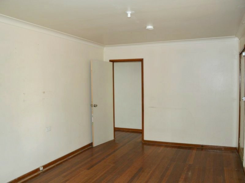 4 Moore Close, Singleton NSW 2330