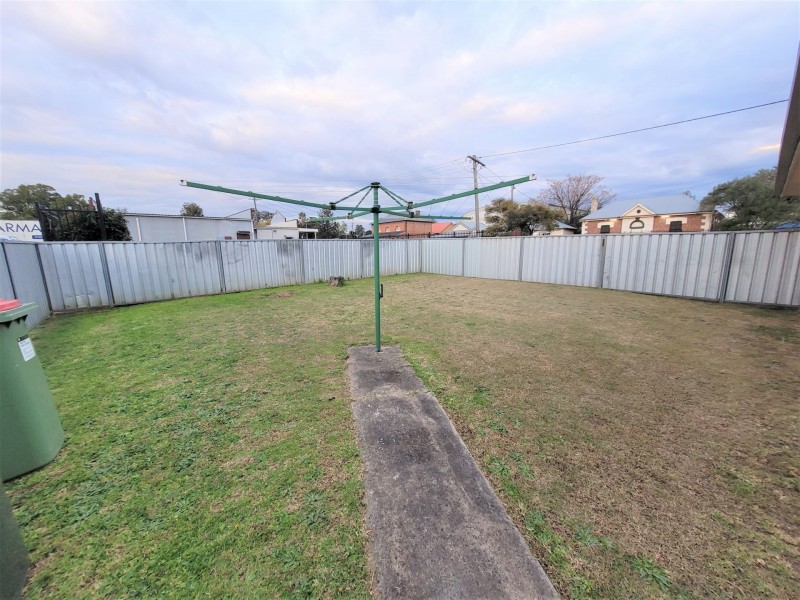 2/2a Water Street, Greta NSW 2334