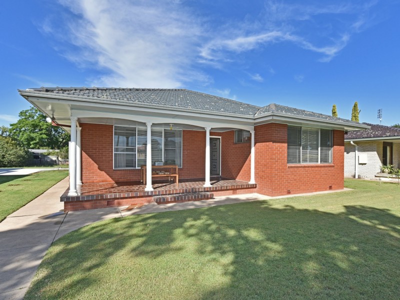 5A Cameron Street, Singleton NSW 2330