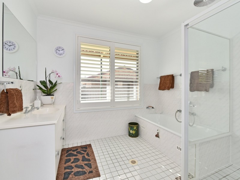 1 Casey Drive, Singleton NSW 2330