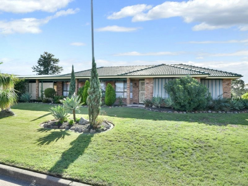 1 Casey Drive, Singleton NSW 2330