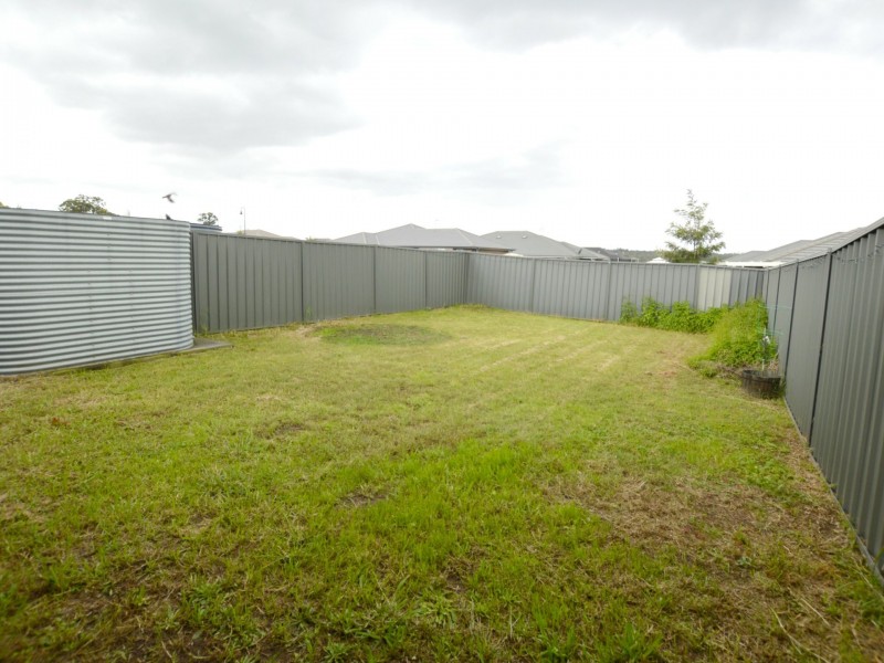 1/40 Broomfield Crescent, Singleton NSW 2330