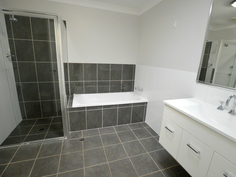 1/40 Broomfield Crescent, Singleton NSW 2330