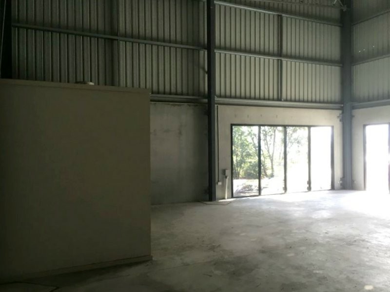 9/2 Enterprise Crescent, Singleton NSW 2330