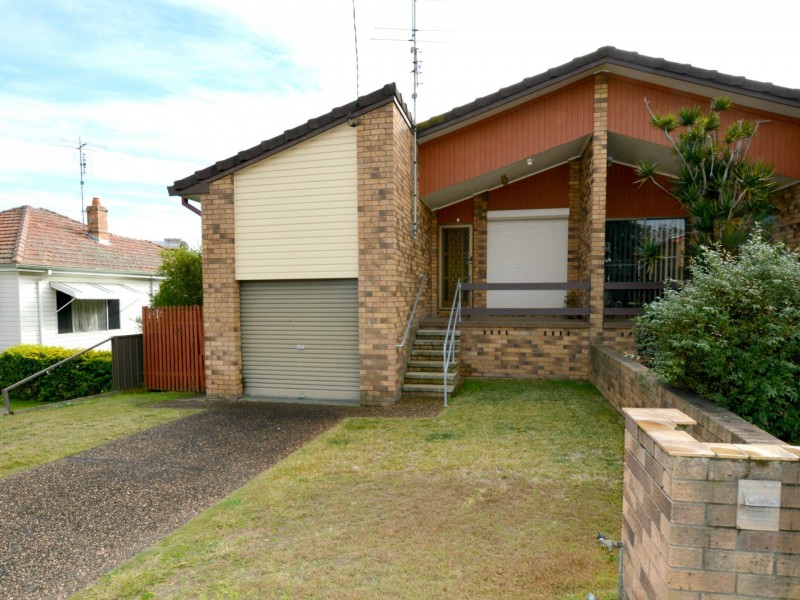 1/18 Andrew Street, Singleton NSW 2330