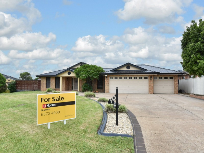 7 Clydesdale Close, Singleton NSW 2330