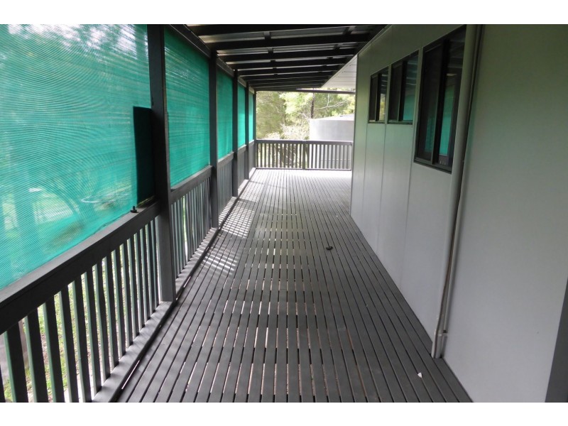 # Putty Road, Singleton NSW 2330