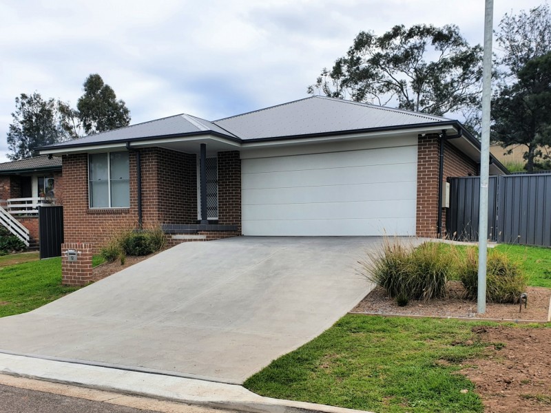 12 Wakehurst Crescent, Singleton NSW 2330