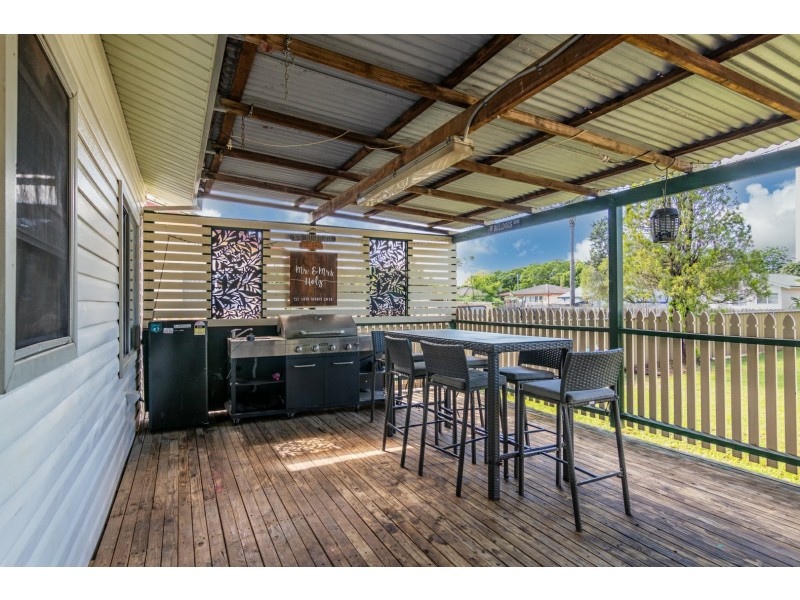 9 Barton Avenue, Singleton NSW 2330