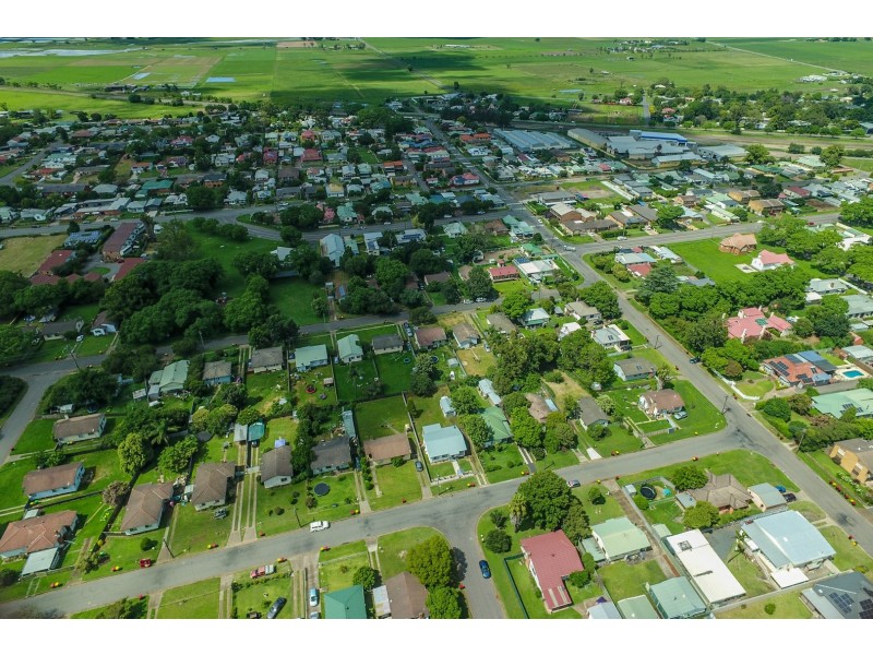 9 Barton Avenue, Singleton NSW 2330