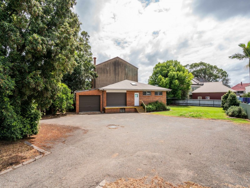13 Campbell Street, Singleton NSW 2330
