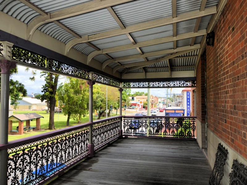 2/100 George Street, Singleton NSW 2330