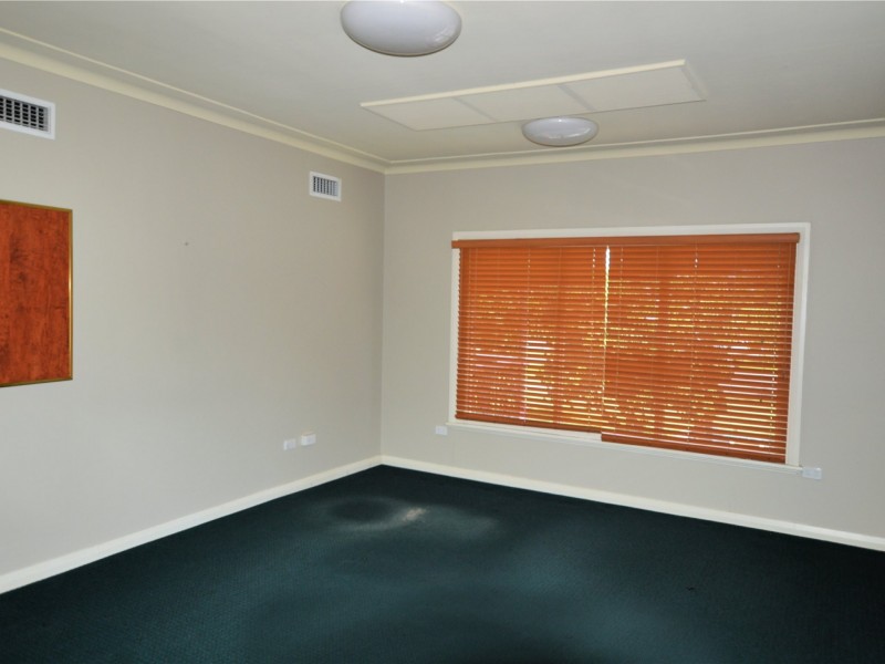 2/100 George Street, Singleton NSW 2330