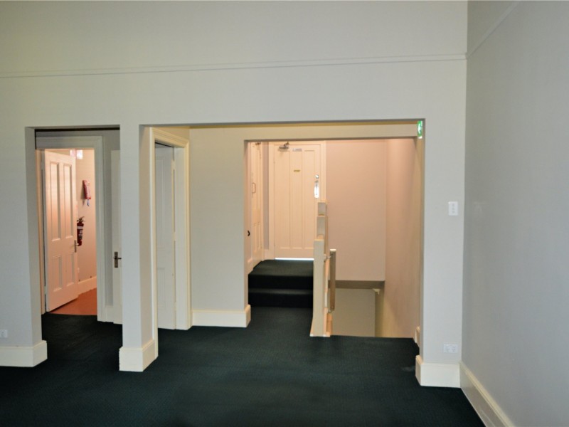 2/100 George Street, Singleton NSW 2330