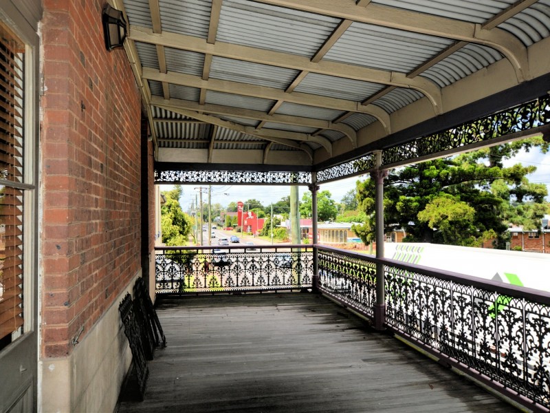 2/100 George Street, Singleton NSW 2330