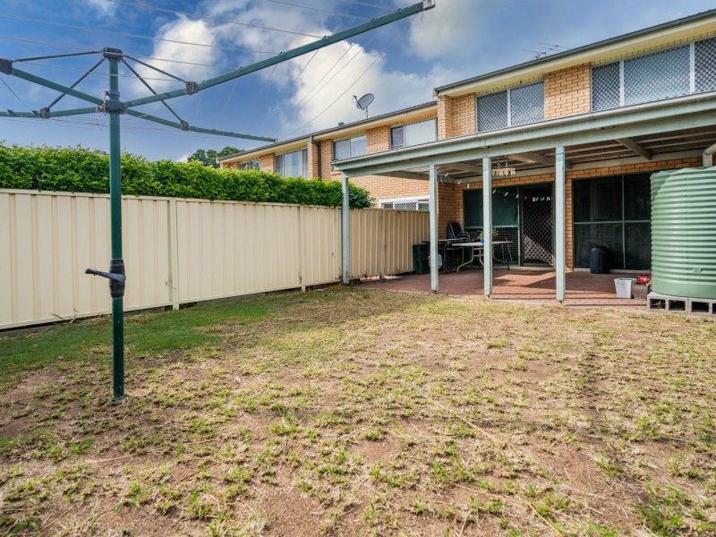 4/12 Dalton Avenue, Singleton NSW 2330
