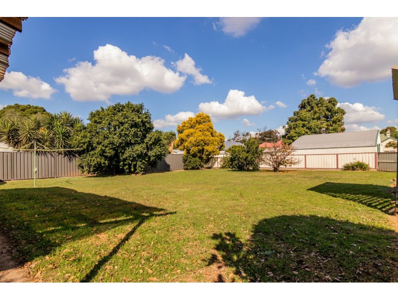 27 Castlereagh Street, Singleton NSW 2330