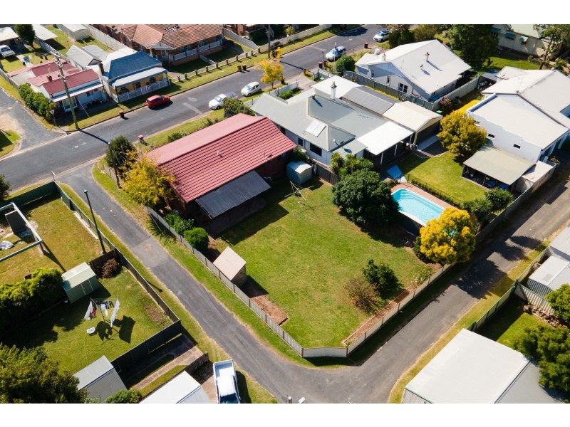 27 Castlereagh Street, Singleton NSW 2330