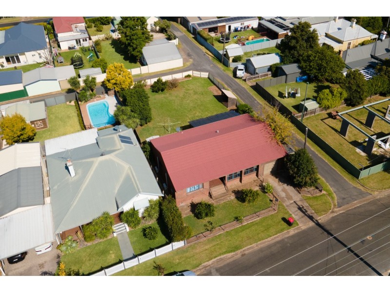 27 Castlereagh Street, Singleton NSW 2330