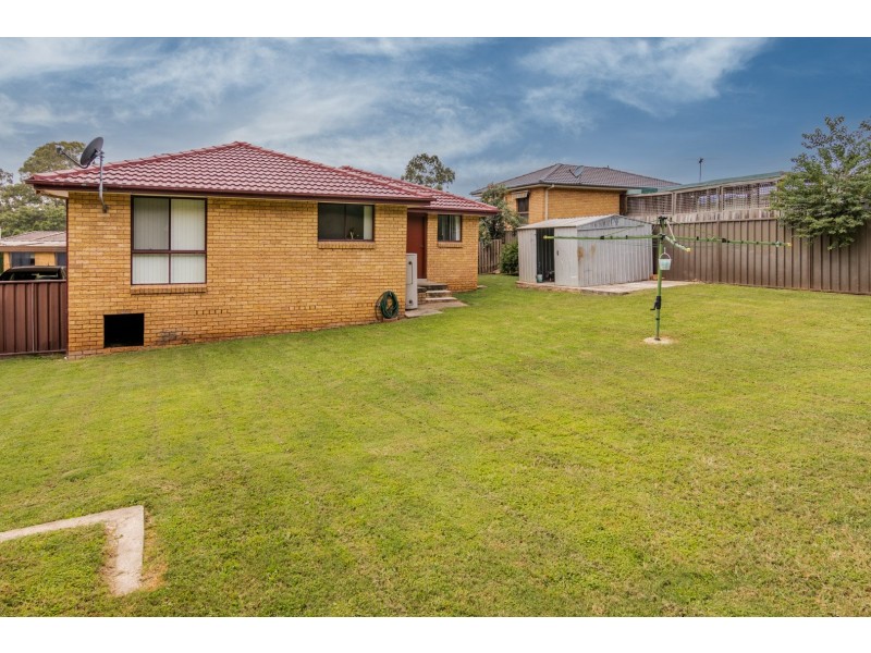5 Muller Place, Singleton NSW 2330