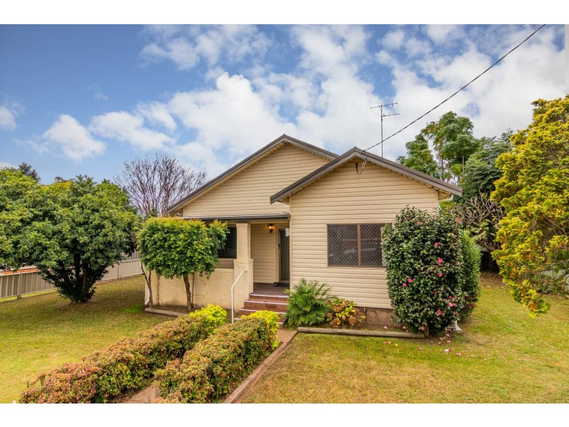 62 York Street, Singleton NSW 2330