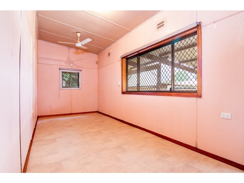 62 York Street, Singleton NSW 2330