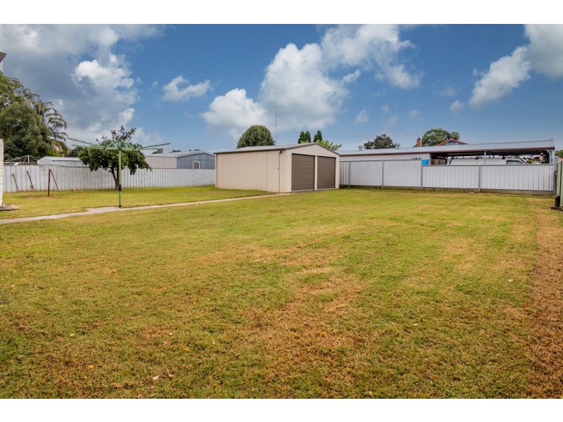 62 York Street, Singleton NSW 2330