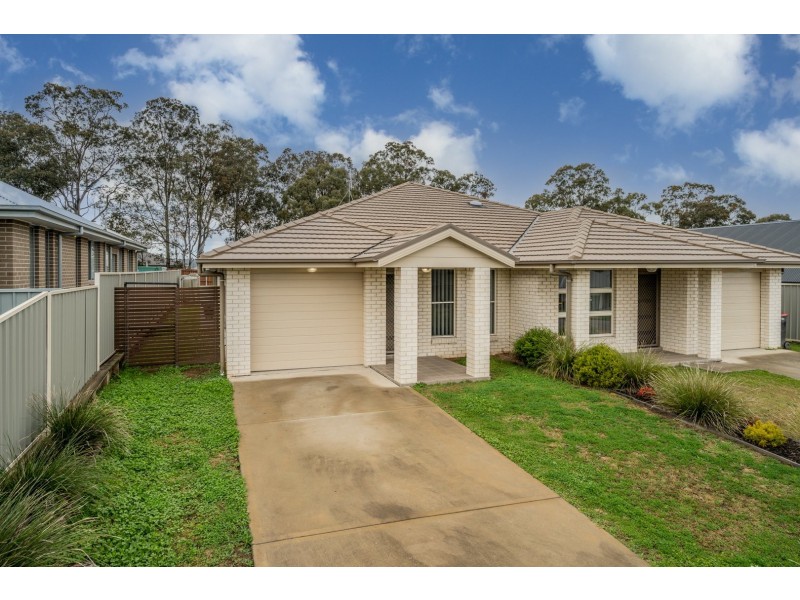 7 A Dimmock Street, Singleton NSW 2330