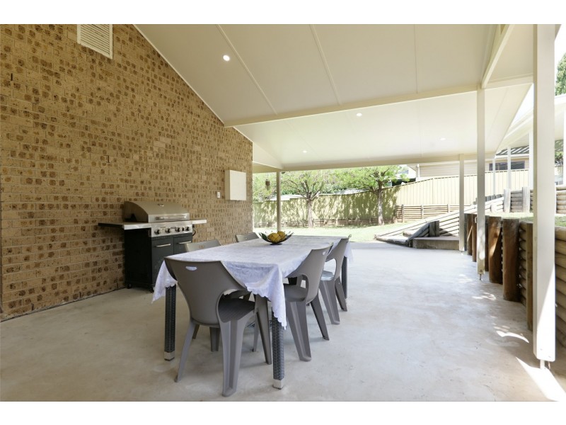 14 Lloyd Jones Drive, Singleton NSW 2330