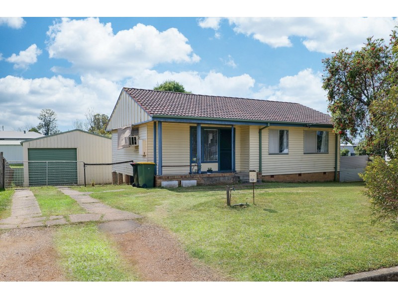 12 Hume Close, Singleton NSW 2330