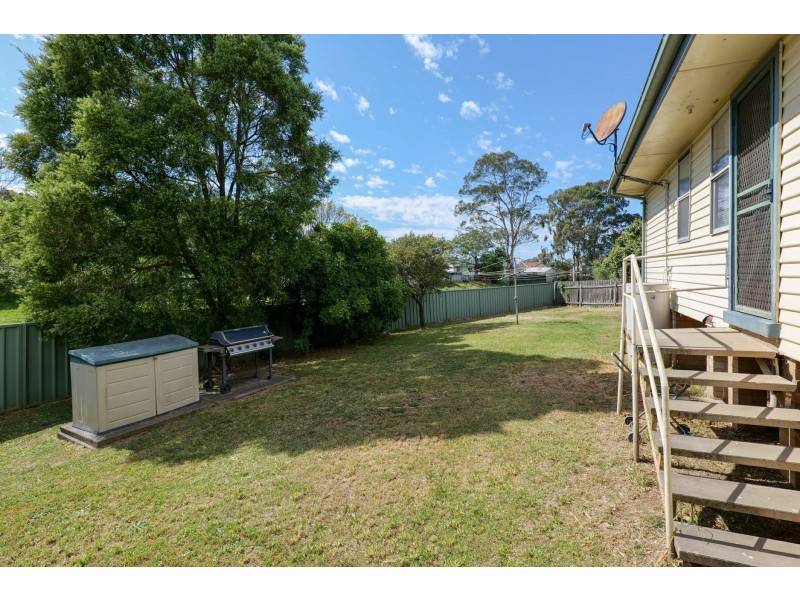12 Hume Close, Singleton NSW 2330