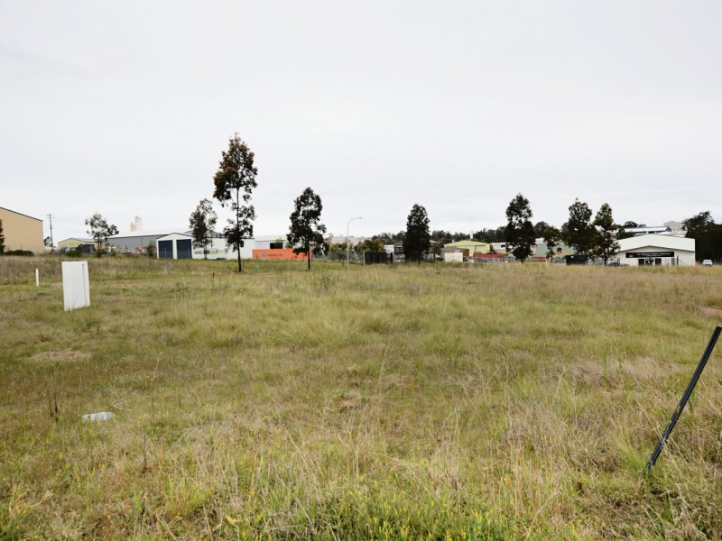 2 Longworth Close, Singleton NSW 2330