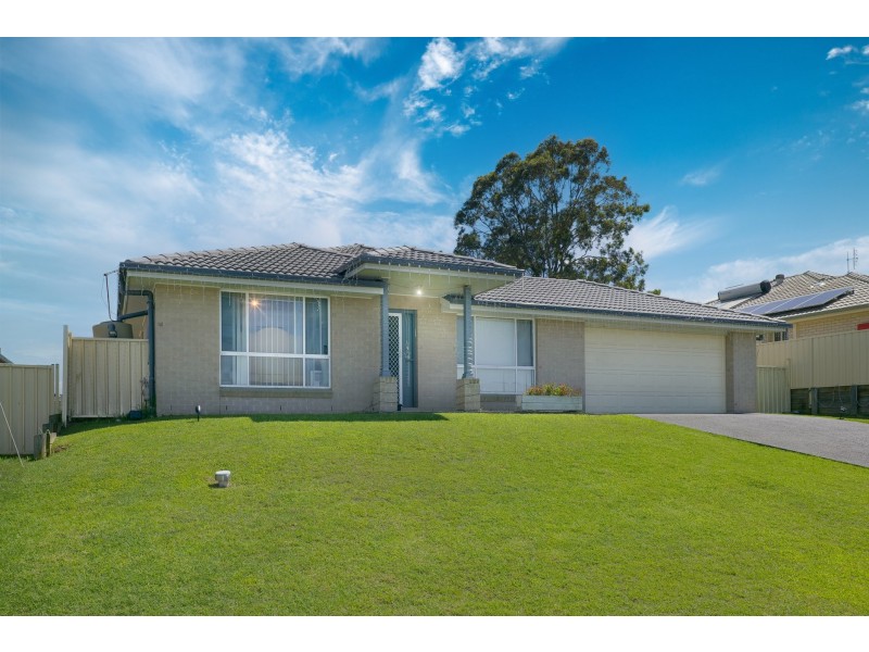 8 Brittany Avenue, Rutherford NSW 2320