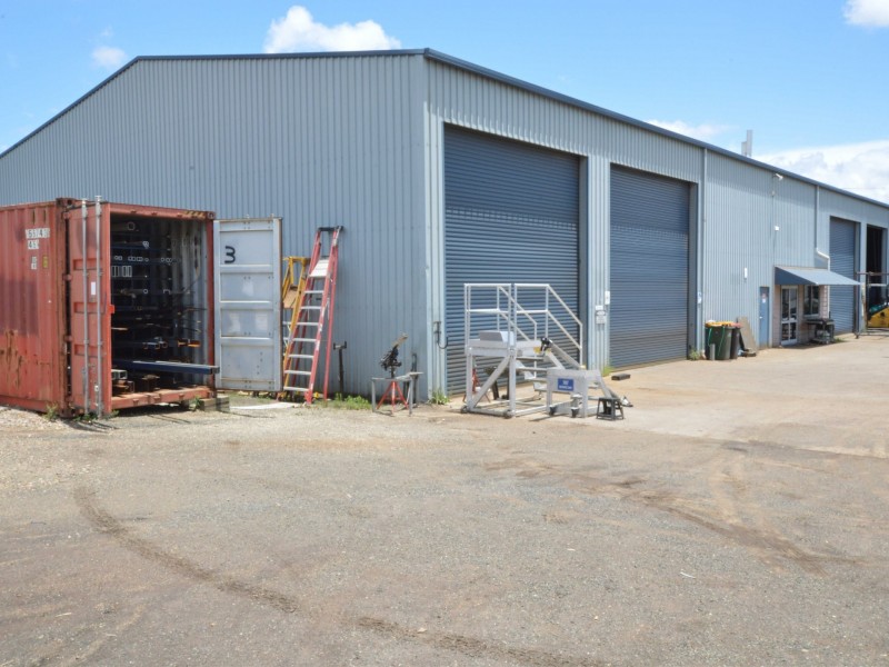 2/8 Enterprise Crescent, Singleton NSW 2330