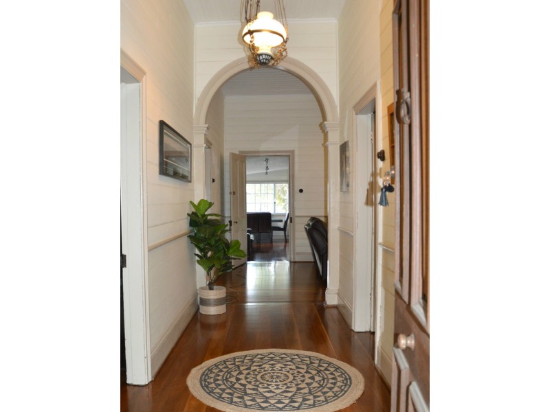 18 Bathurst Street, Singleton NSW 2330