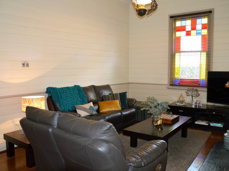 18 Bathurst Street, Singleton NSW 2330