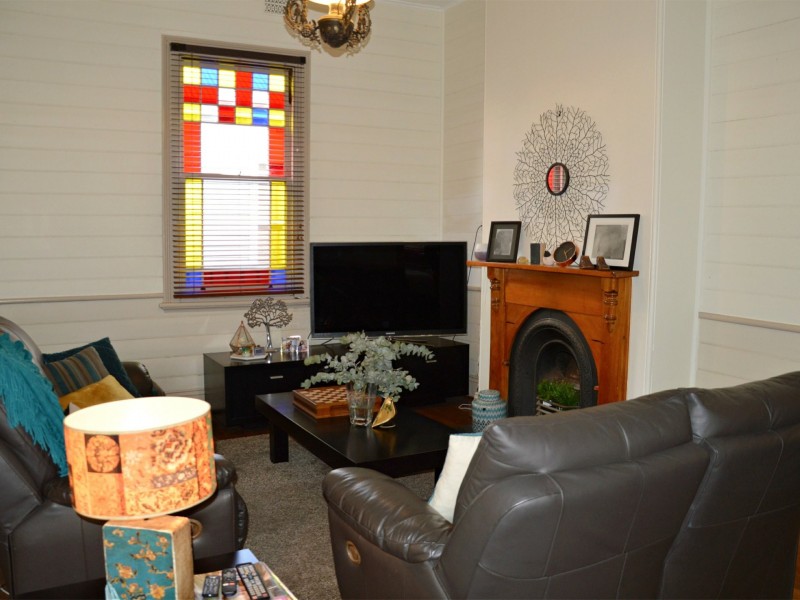 18 Bathurst Street, Singleton NSW 2330