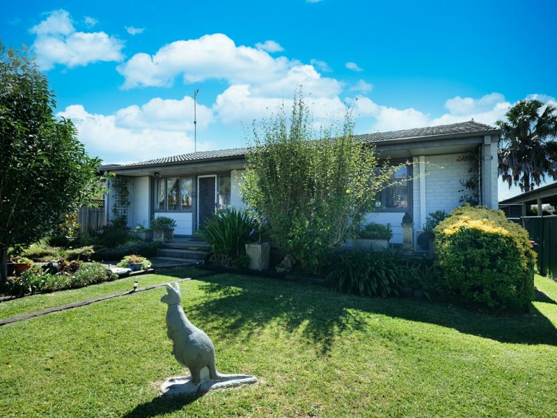 16 Lawson Avenue, Singleton NSW 2330
