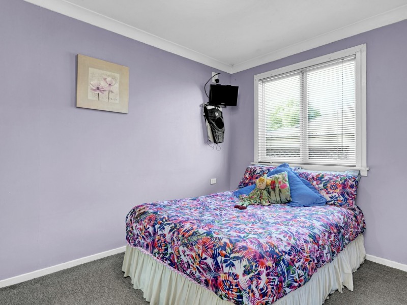 16 Lawson Avenue, Singleton NSW 2330