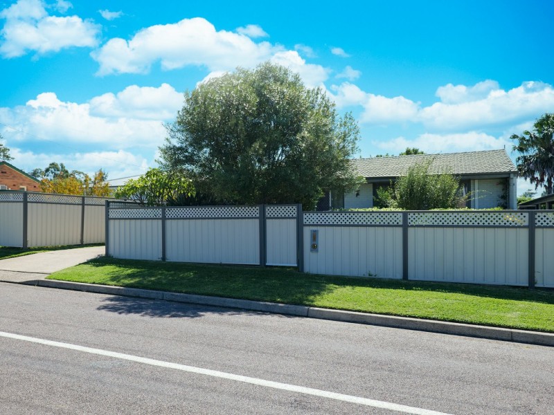 16 Lawson Avenue, Singleton NSW 2330