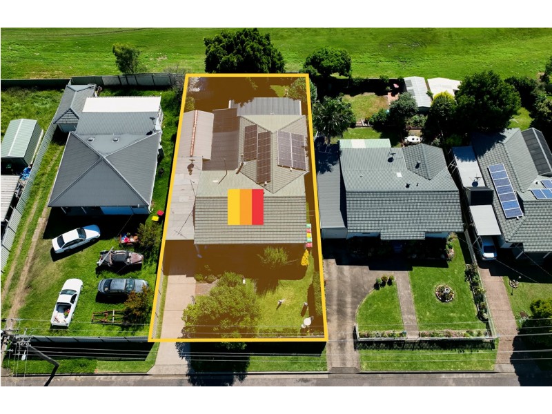 16 Lawson Avenue, Singleton NSW 2330
