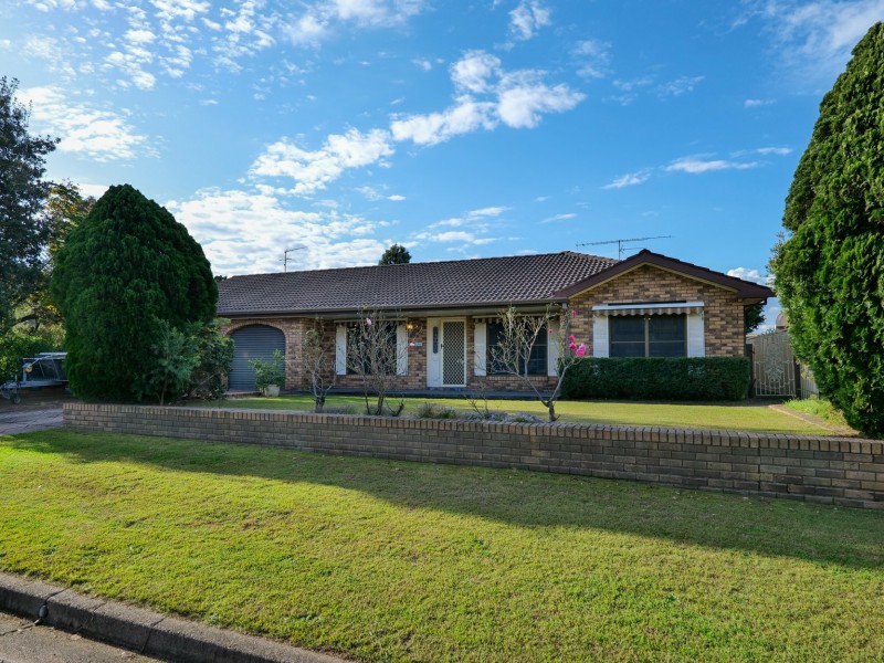 33 D’Arbon Avenue, Singleton NSW 2330