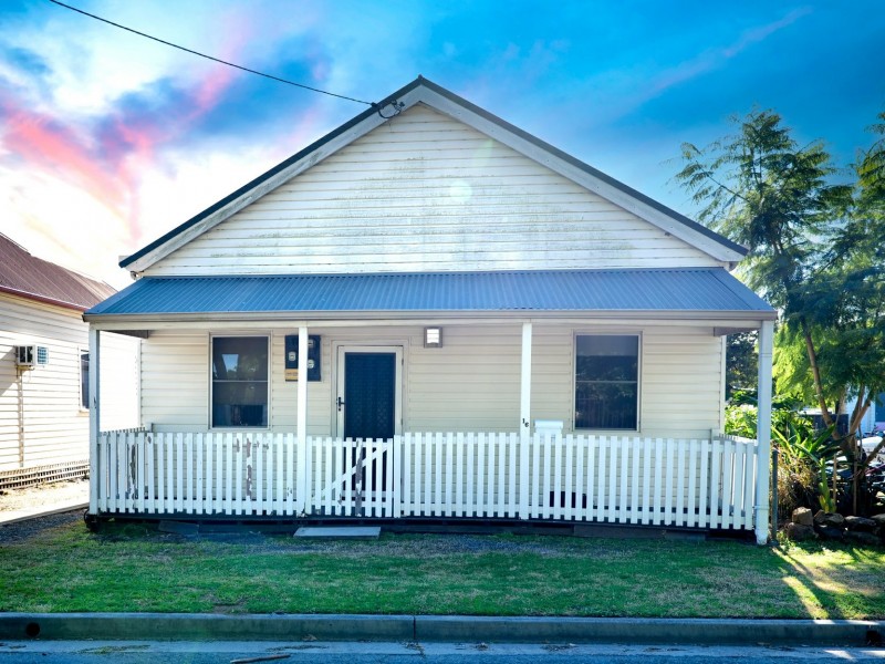16 Elizabeth Street, Singleton NSW 2330